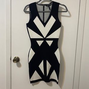 BCBGMAXAZRIA Evinna Geometric Jacquard Dress size XS.